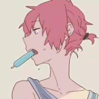 轻轻的笑，刹那芳华。