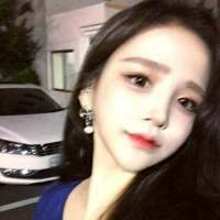 每天一更 女头奉上 你喜欢看着电脑发呆，