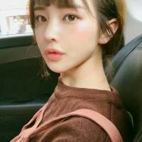 世界上有两个我,一个假装快乐,一个真心难过 你的名字你的眼睛你的