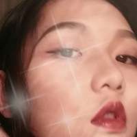 :    “不知这人世间     本就是... 多希望大雨能抹去你来
