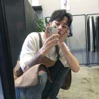 所以答应我，下辈子还做我的狗 今晚很安静，没有情话