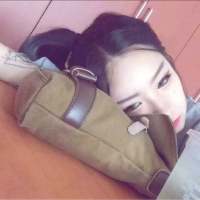 洛