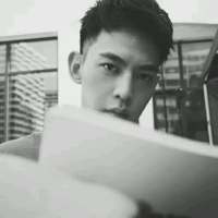 怜取眼前人 慢慢的忍受着你给的伤