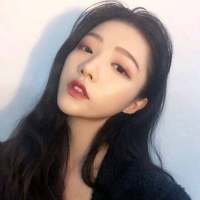 “有一天我发了疯样的在找方向却总是南北难... 曾以为，我们的感情完