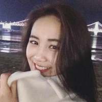 风吹吹就过了 人笑笑就算了 上帝给了你一张脸，笑