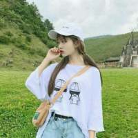 炸鸡配啤酒，我配你，刚刚好。 那抹微笑里，掺杂了多